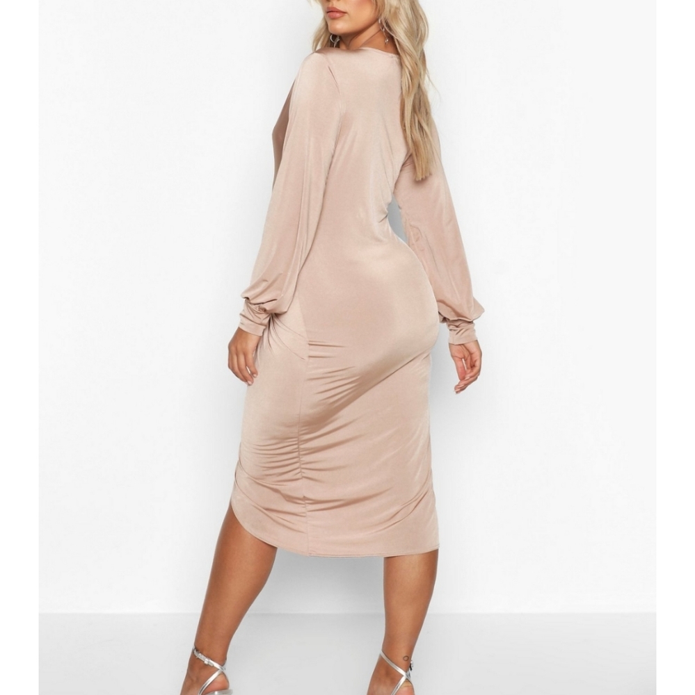Boohoo Twist Front Plunge Midi Dress - Picture 3 of 5